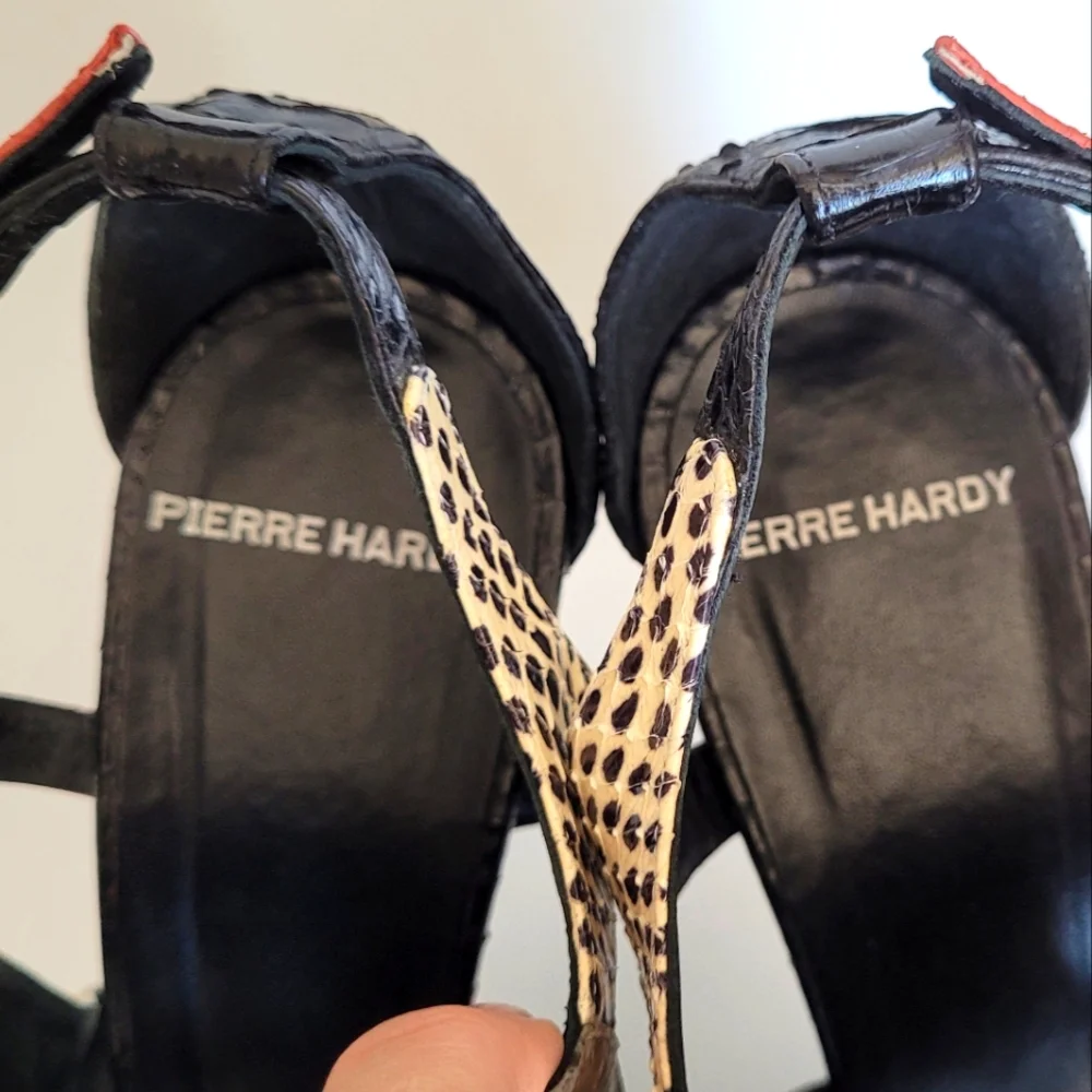 Pierre Hardy Golden Buckle Heels 👠 👠 👠 - Picture 6 of 15